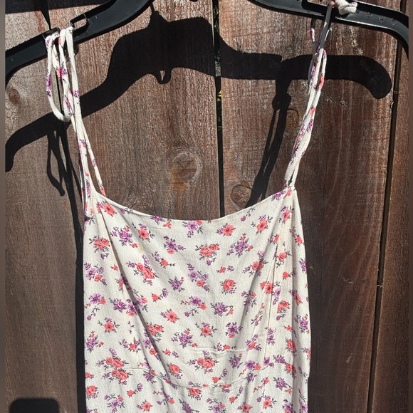 Dress - Picture 5 of 7